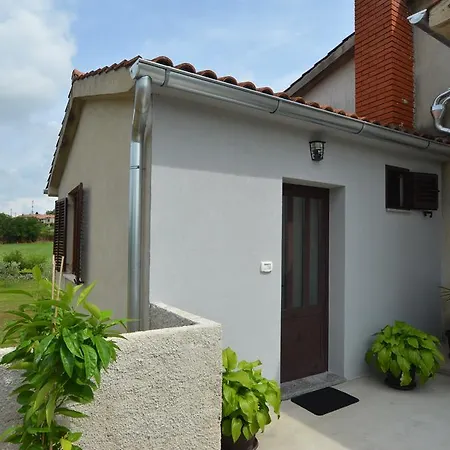 Apartament Mari Studio Bubani