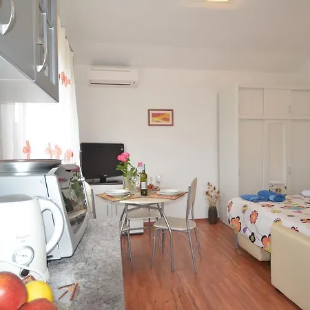 Mari Studio Bubani